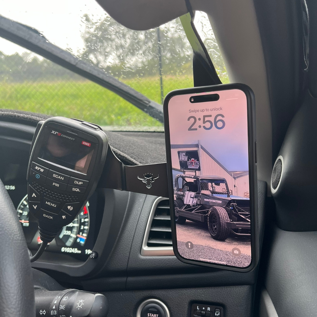 2022-2025 Mitsubishi Pajero Sport Phone and UHF Mount