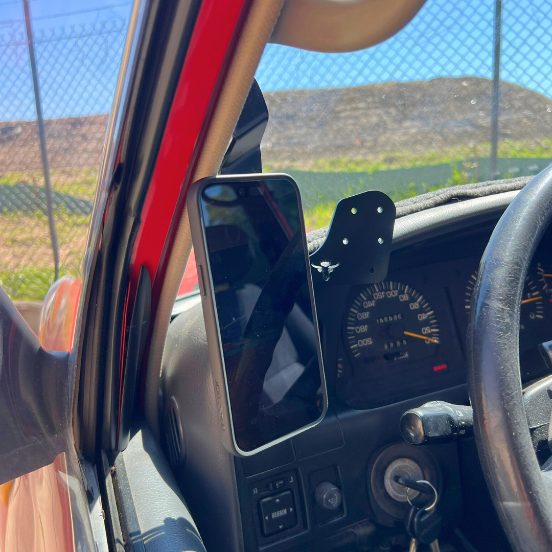 Toyota Land Cruiser 80 Series Phone and UHF Mount (LHD)