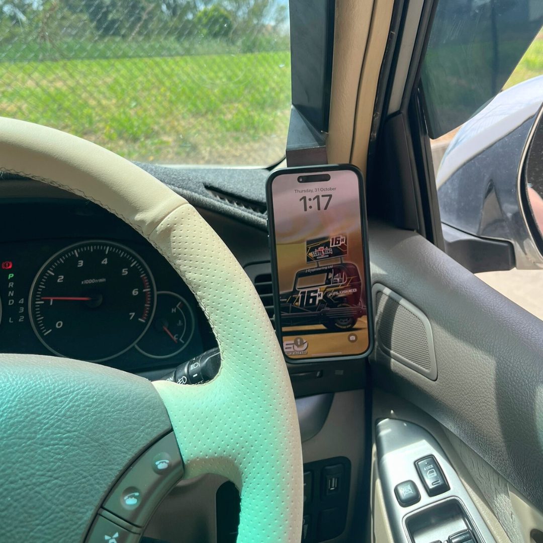 Toyota Prado 120 Phone Mount
