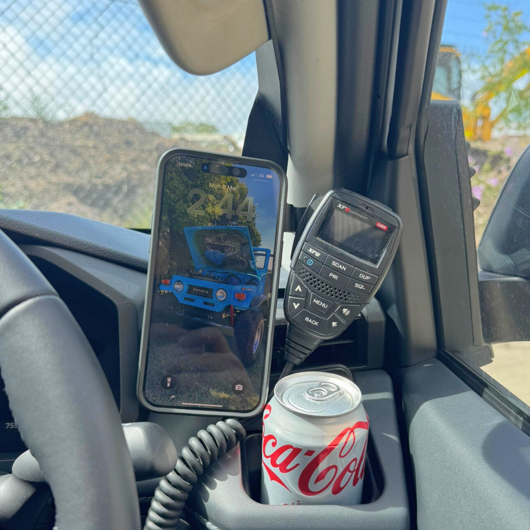 Toyota Hilux N90 Phone & UHF Mount