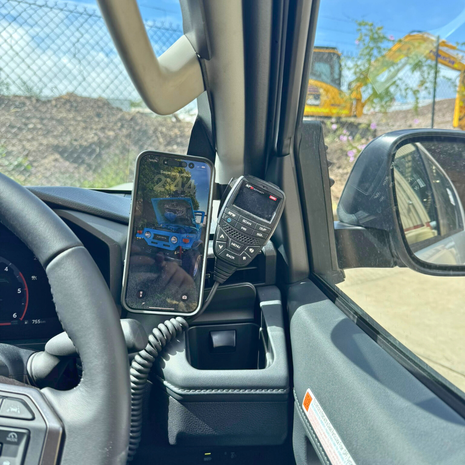 Toyota Hilux N90 Phone & UHF Mount
