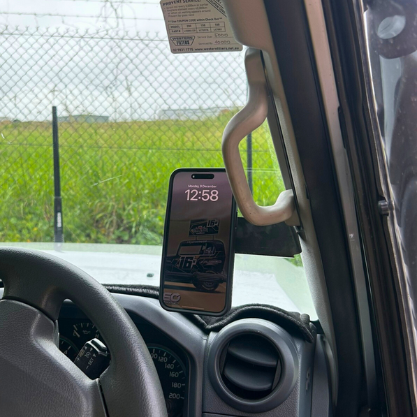 Toyota Land Cruiser 79 Series Dual Cab Phone Mount