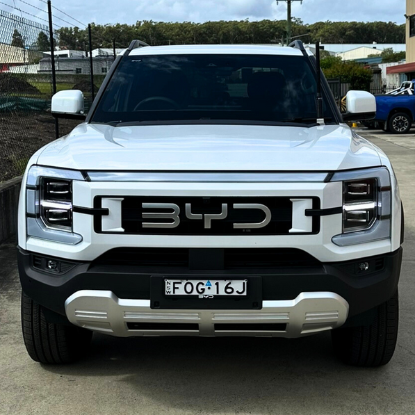 BYD Shark 6 Bonnet Hinge UHF Antenna Bracket