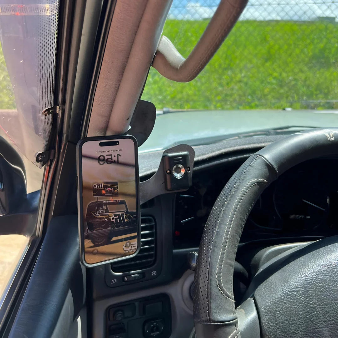 Toyota Land Cruiser 105 Series Phone & UHF Mount - LHD