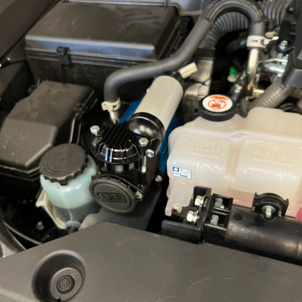 Landcruiser 300 Series Onboard ARB Air Compressor Mount (Engine Bay)With Outlet/Switch Kit