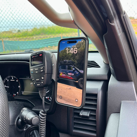 Nissan Navara D27 Phone and UHF Mount