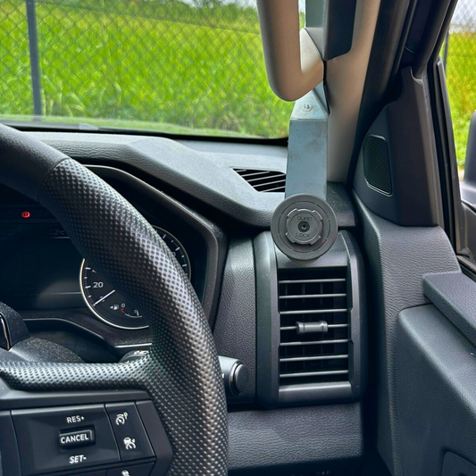Nissan Navara D27 Phone Mount