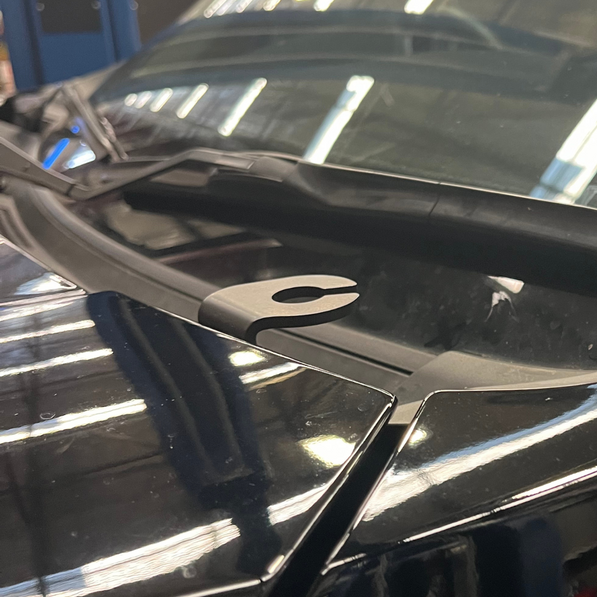 2022-2025 Mitsubishi Pajero Sport Bonnet Hinge UHF Antenna Bracket