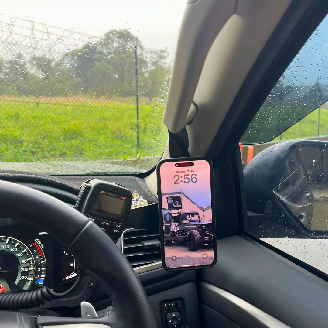 Mitsubishi Triton MQ Phone and UHF Mount