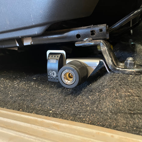 Mitsubishi Triton ARB Air/Switch Outlet Kit