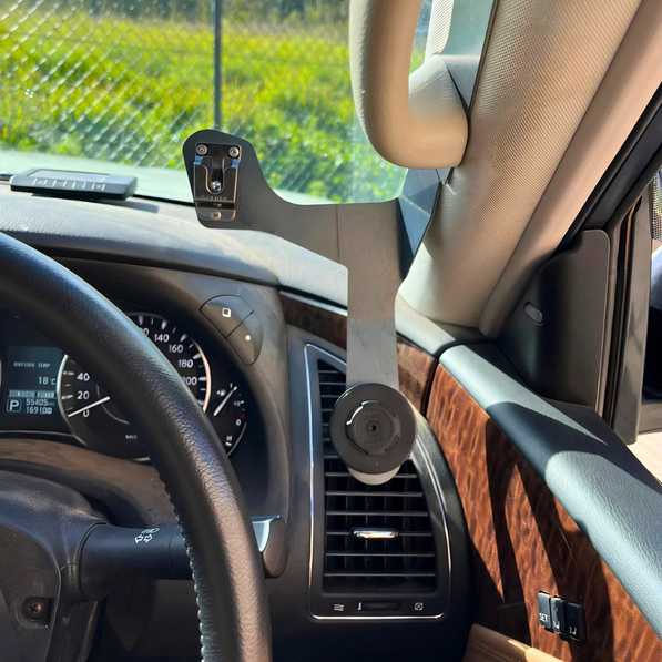 Nissan Patrol Y62 Phone and UHF Mount