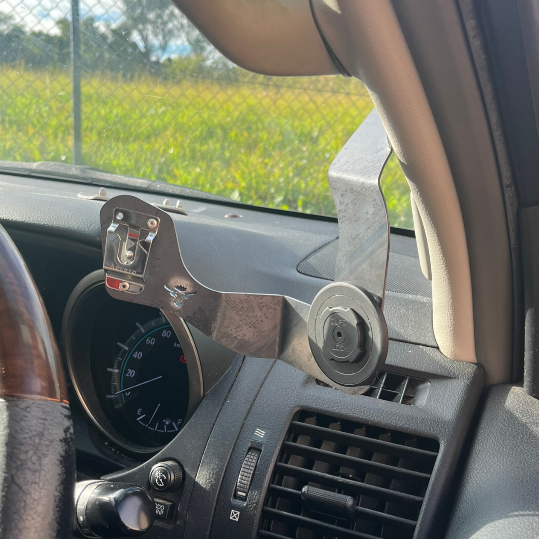 Toyota Prado 150 Phone and UHF Mount