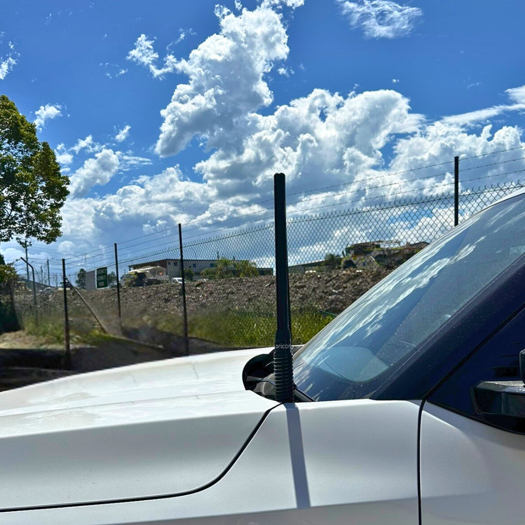 LDV Terron 9 Bonnet Hinge UHF Antenna Bracket