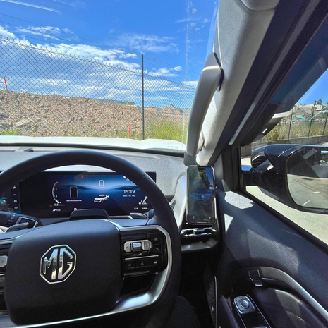 LDV Terron 9 Phone Mount