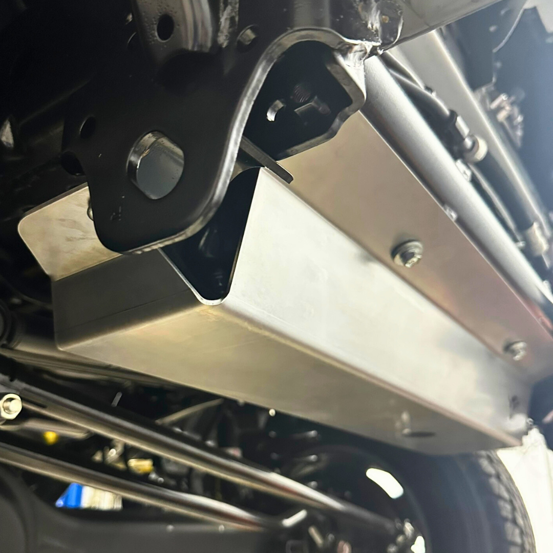 Landcruiser 70 Series 2.8L Diesel 3mm Stainless Steel: Front Radiator Bash Plate