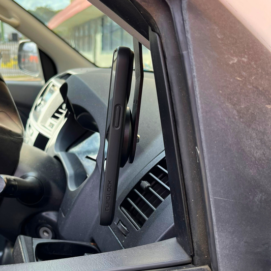 Toyota Hilux N70 Phone Mount