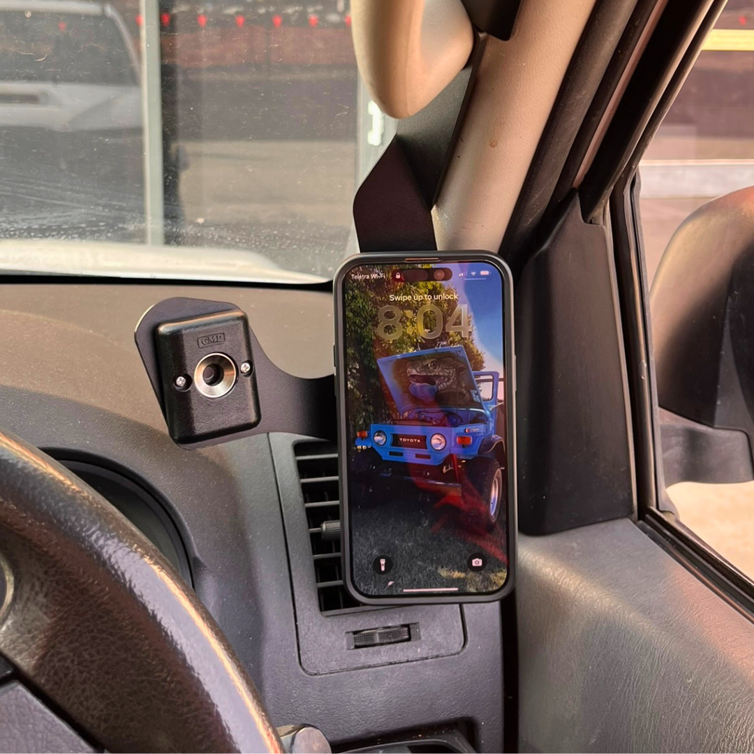 Toyota Hilux N70 Phone & UHF Mount