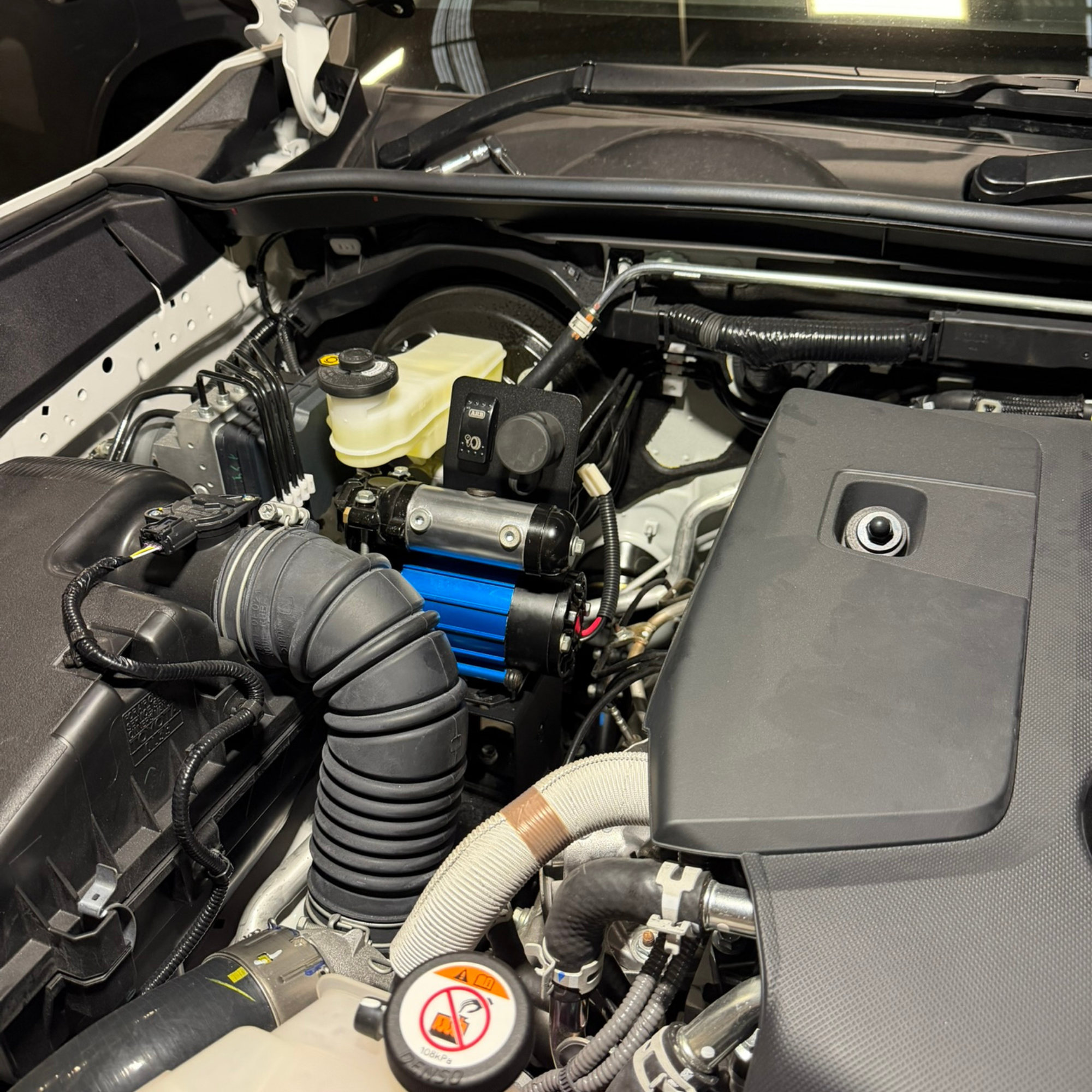 Toyota Hilux N90 - Engine Bay Air Compressor Mount