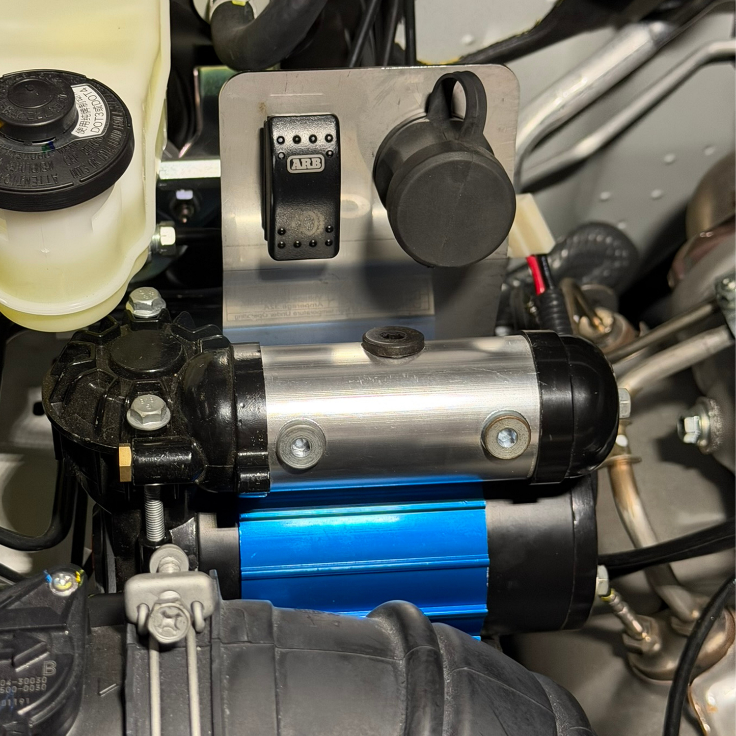 Toyota Hilux N90 - Engine Bay Air Compressor Mount
