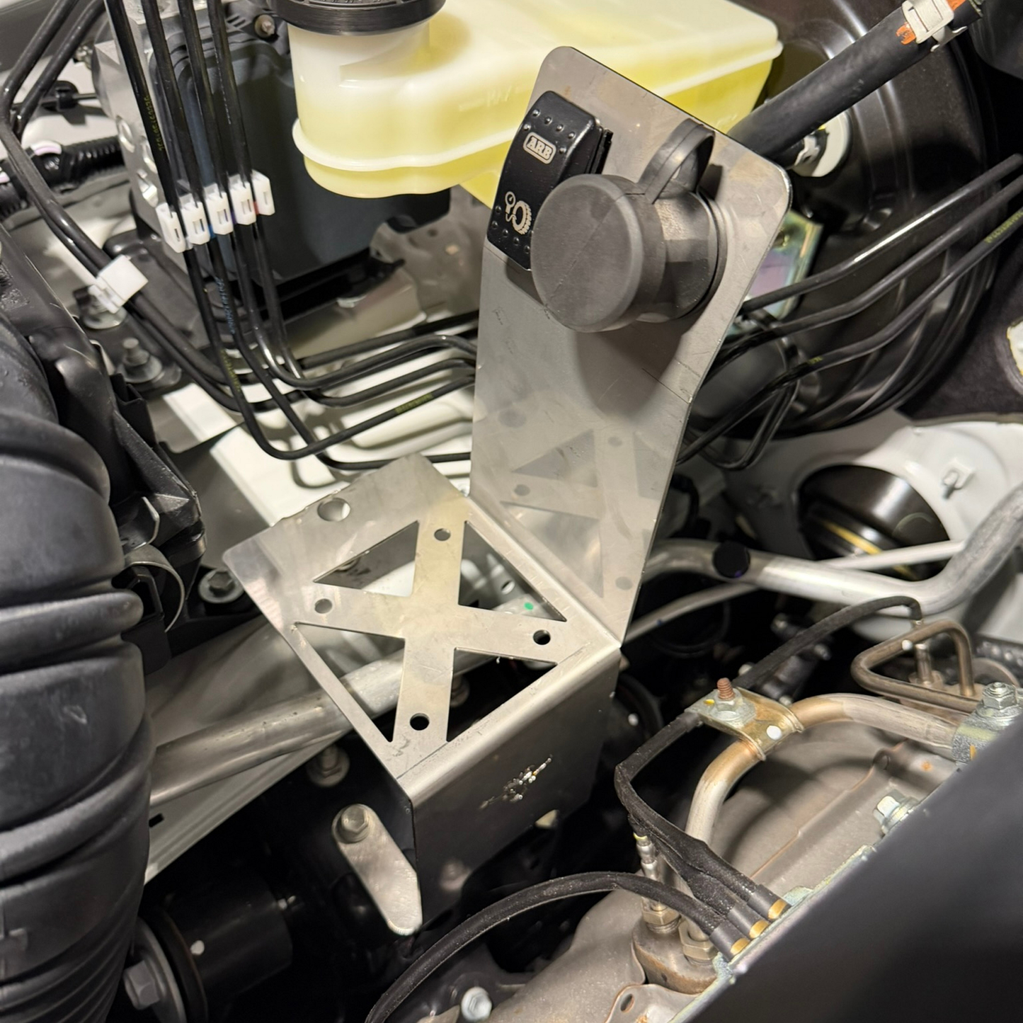 Toyota Hilux N90 - Engine Bay Air Compressor Mount