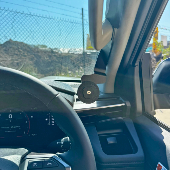 Toyota Hilux N90 Phone Mount