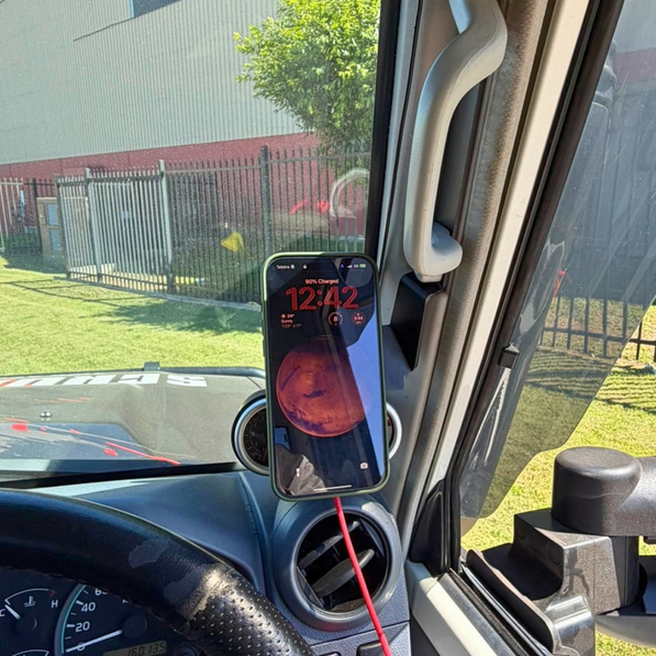 Toyota Land Cruiser 76 Series 4 Door Phone Mount