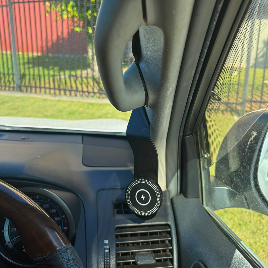 Toyota Prado 150 Phone Mount