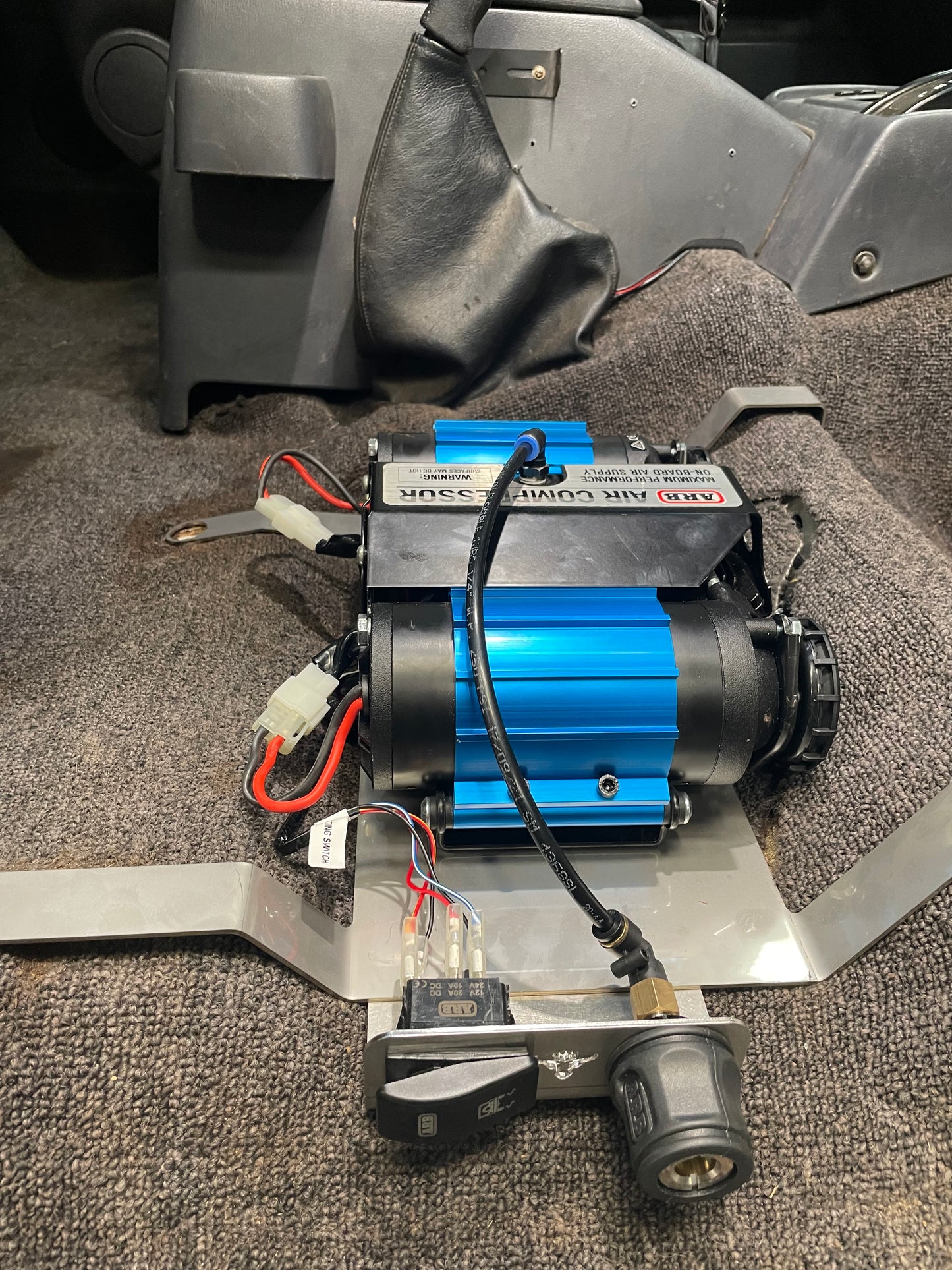 80 Series Onboard Air Compressor Mount (Under Seat) With Outlet/Switch Kit