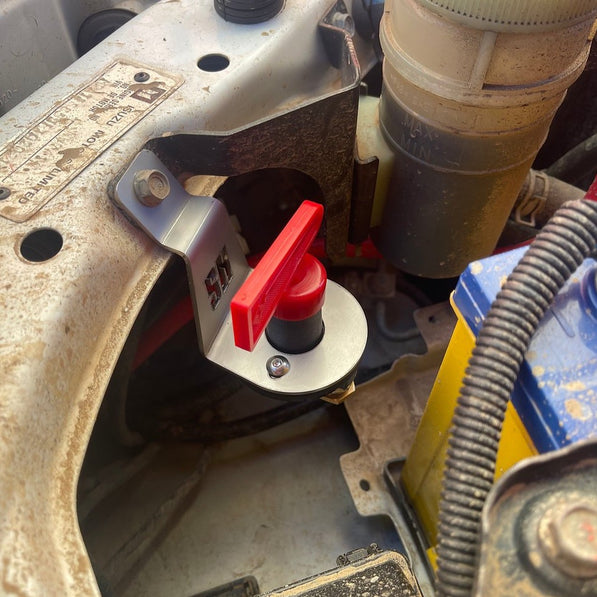 2012-2020 Isuzu D-MAX 12V Winch/Battery Isolator Switch & Mount