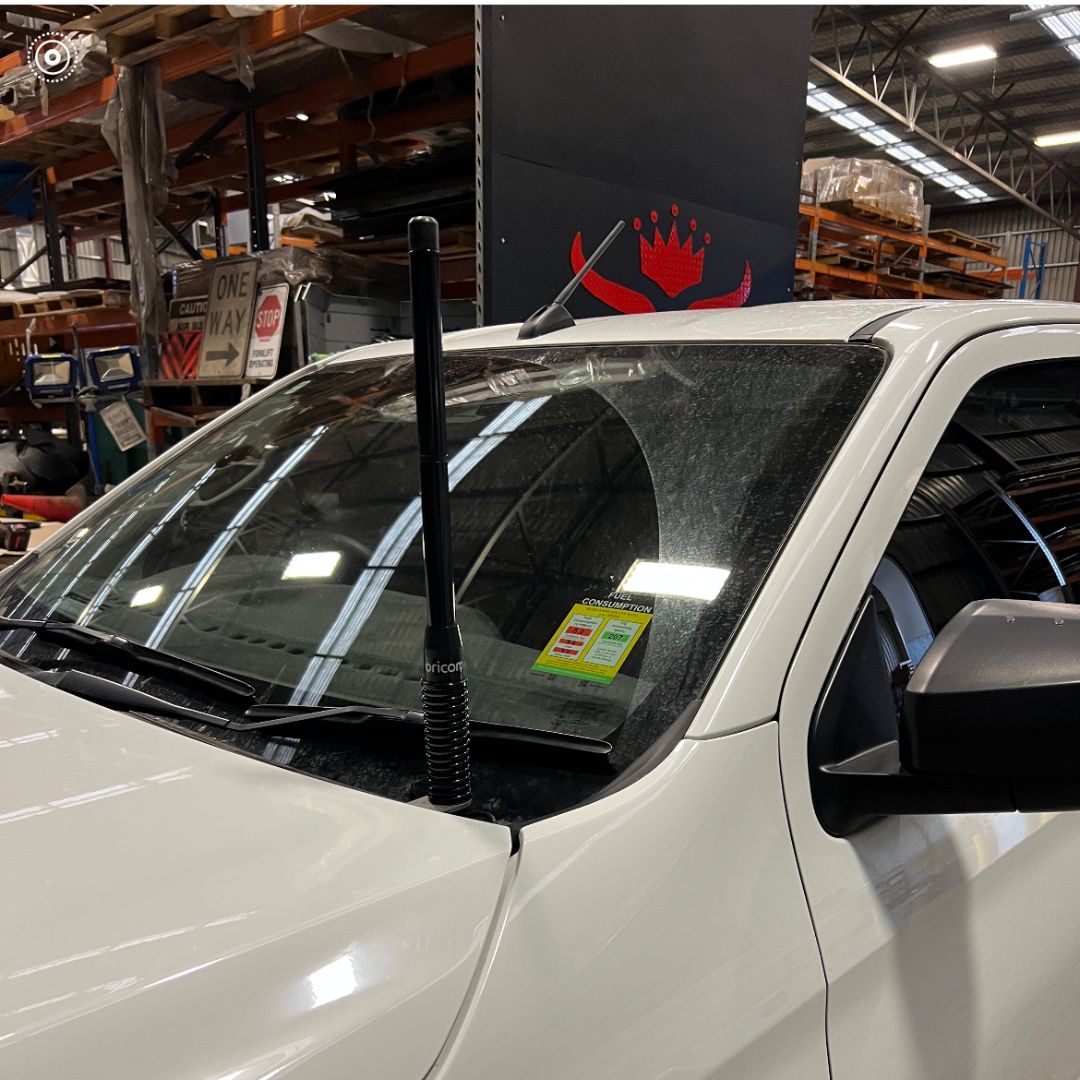2021-2025 Isuzu D-MAX Bonnet Hinge UHF Antenna Bracket