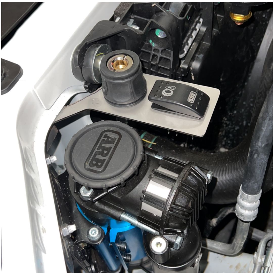 2021-2025 Isuzu D-MAX & MU-X Air/Switch Outlet Kit